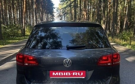 Volkswagen Touareg III, 2011 год, 1 700 000 рублей, 6 фотография