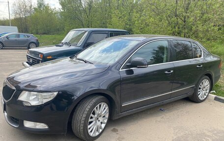Skoda Superb III рестайлинг, 2012 год, 1 100 000 рублей, 23 фотография