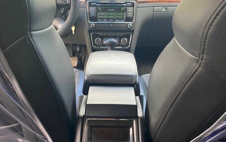 Skoda Superb III рестайлинг, 2012 год, 1 100 000 рублей, 30 фотография