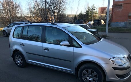 Volkswagen Touran III, 2007 год, 500 000 рублей, 4 фотография