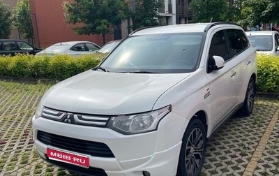 Mitsubishi Outlander III рестайлинг 3, 2013 год, 1 633 000 рублей, 1 фотография