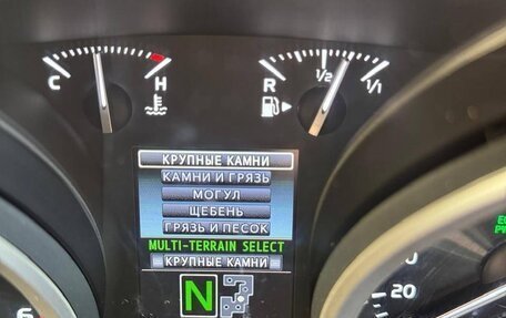 Toyota Land Cruiser 200, 2014 год, 3 700 000 рублей, 30 фотография