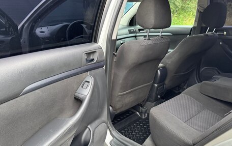 Toyota Avensis III рестайлинг, 2006 год, 590 000 рублей, 9 фотография