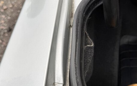 Toyota Avensis III рестайлинг, 2006 год, 590 000 рублей, 14 фотография