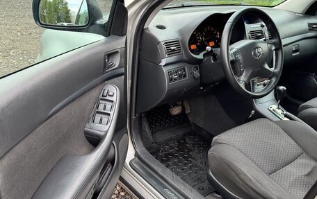 Toyota Avensis III рестайлинг, 2006 год, 590 000 рублей, 6 фотография