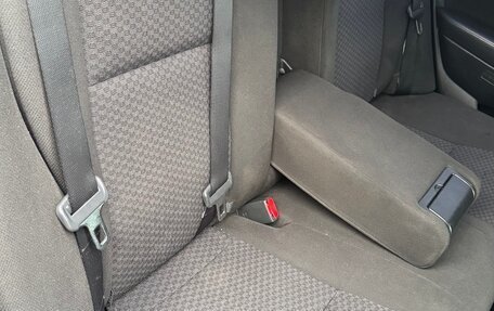 Toyota Avensis III рестайлинг, 2006 год, 590 000 рублей, 10 фотография