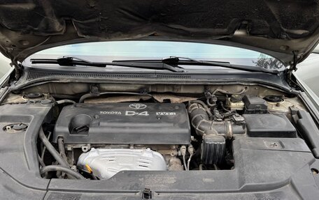 Toyota Avensis III рестайлинг, 2006 год, 590 000 рублей, 18 фотография