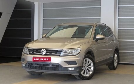 Volkswagen Tiguan II, 2018 год, 1 840 000 рублей, 1 фотография
