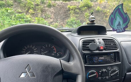 Mitsubishi Space Star I рестайлинг, 2003 год, 220 000 рублей, 9 фотография