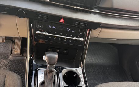 KIA Carnival, 2022 год, 3 350 000 рублей, 9 фотография