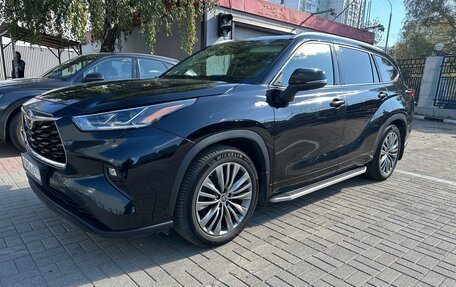 Toyota Highlander, 2021 год, 5 590 000 рублей, 4 фотография