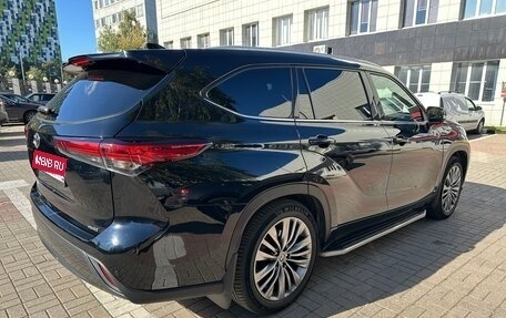 Toyota Highlander, 2021 год, 5 590 000 рублей, 2 фотография