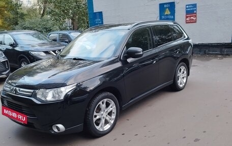 Mitsubishi Outlander III рестайлинг 3, 2012 год, 1 250 000 рублей, 2 фотография