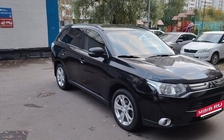 Mitsubishi Outlander III рестайлинг 3, 2012 год, 1 250 000 рублей, 3 фотография