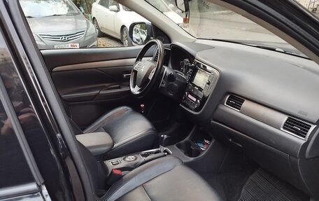Mitsubishi Outlander III рестайлинг 3, 2012 год, 1 250 000 рублей, 9 фотография
