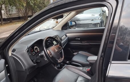 Mitsubishi Outlander III рестайлинг 3, 2012 год, 1 250 000 рублей, 12 фотография