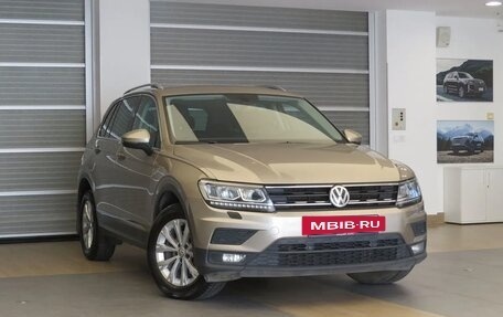 Volkswagen Tiguan II, 2018 год, 1 840 000 рублей, 3 фотография