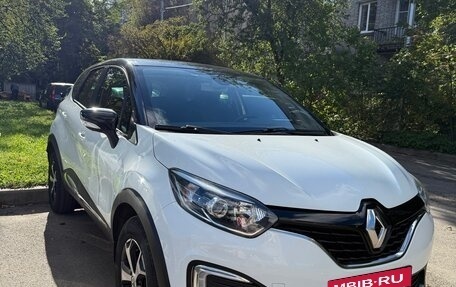 Renault Kaptur I рестайлинг, 2017 год, 1 299 999 рублей, 11 фотография