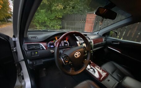 Toyota Camry, 2011 год, 1 350 000 рублей, 4 фотография