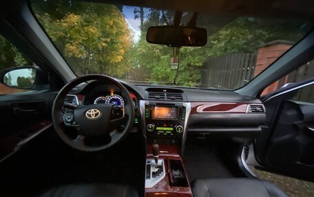 Toyota Camry, 2011 год, 1 350 000 рублей, 7 фотография