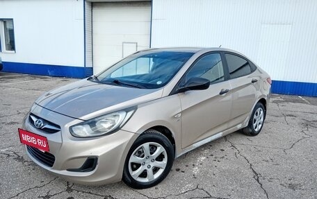 Hyundai Solaris II рестайлинг, 2011 год, 525 000 рублей, 2 фотография