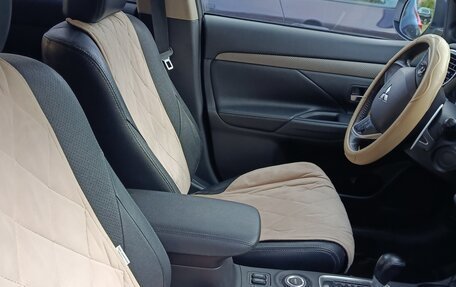 Mitsubishi Outlander III рестайлинг 3, 2013 год, 1 990 000 рублей, 24 фотография