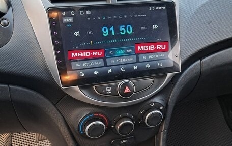 Hyundai Solaris II рестайлинг, 2015 год, 820 000 рублей, 6 фотография