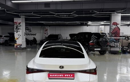 Lexus IS III, 2020 год, 3 960 000 рублей, 4 фотография