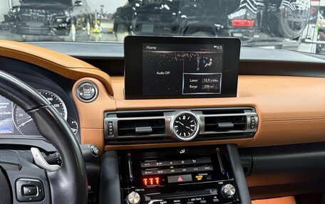 Lexus IS III, 2020 год, 3 960 000 рублей, 9 фотография