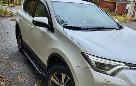 Toyota RAV4, 2018 год, 3 050 000 рублей, 2 фотография