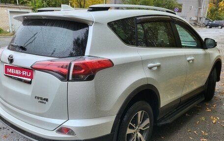 Toyota RAV4, 2018 год, 3 050 000 рублей, 3 фотография