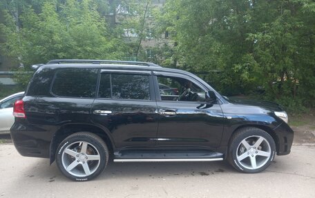 Toyota Land Cruiser 200, 2010 год, 2 800 000 рублей, 7 фотография