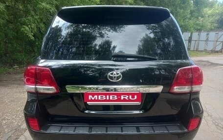 Toyota Land Cruiser 200, 2010 год, 2 800 000 рублей, 8 фотография