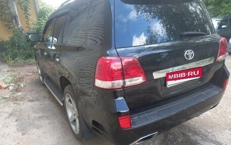 Toyota Land Cruiser 200, 2010 год, 2 800 000 рублей, 13 фотография