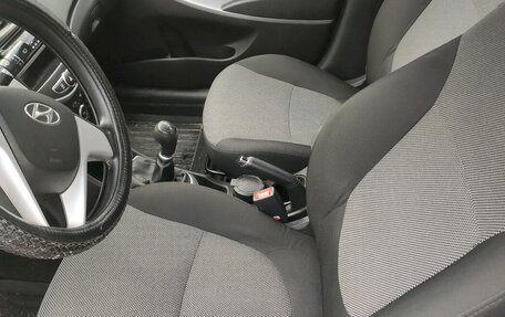 Hyundai Solaris II рестайлинг, 2012 год, 649 000 рублей, 5 фотография