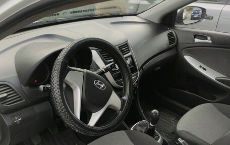 Hyundai Solaris II рестайлинг, 2012 год, 649 000 рублей, 7 фотография