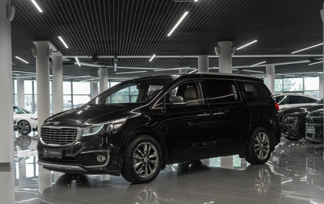 KIA Carnival III, 2017 год, 2 550 000 рублей, 1 фотография