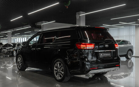 KIA Carnival III, 2017 год, 2 550 000 рублей, 4 фотография
