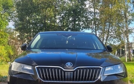 Skoda Superb III рестайлинг, 2018 год, 1 890 000 рублей, 2 фотография