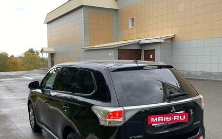 Mitsubishi Outlander III рестайлинг 3, 2012 год, 1 090 000 рублей, 2 фотография