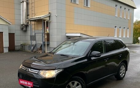 Mitsubishi Outlander III рестайлинг 3, 2012 год, 1 090 000 рублей, 4 фотография