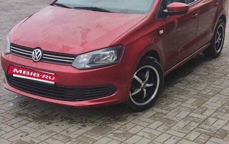 Volkswagen Polo VI (EU Market), 2011 год, 770 000 рублей, 3 фотография