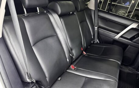 Toyota Land Cruiser Prado 150 рестайлинг 2, 2015 год, 3 500 000 рублей, 11 фотография