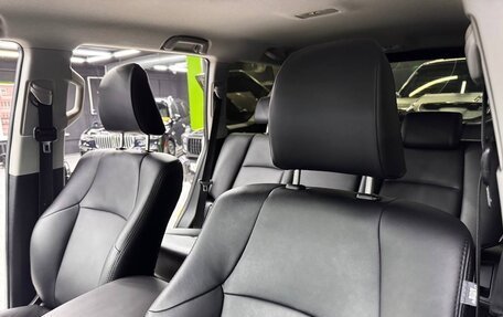 Toyota Land Cruiser Prado 150 рестайлинг 2, 2015 год, 3 500 000 рублей, 10 фотография