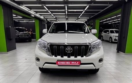 Toyota Land Cruiser Prado 150 рестайлинг 2, 2015 год, 3 500 000 рублей, 4 фотография