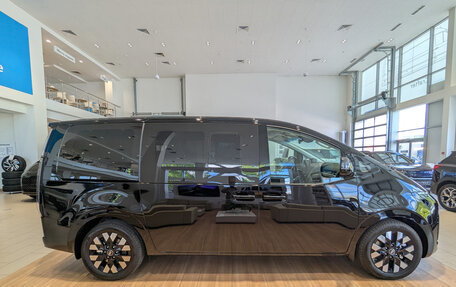 Hyundai Staria, 2024 год, 9 750 000 рублей, 4 фотография