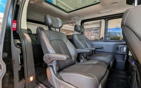 Hyundai Staria, 2024 год, 9 750 000 рублей, 36 фотография