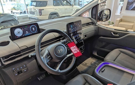 Hyundai Staria, 2024 год, 9 750 000 рублей, 34 фотография