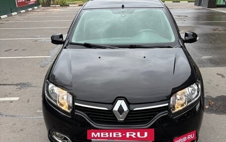 Renault Logan II, 2015 год, 650 000 рублей, 3 фотография