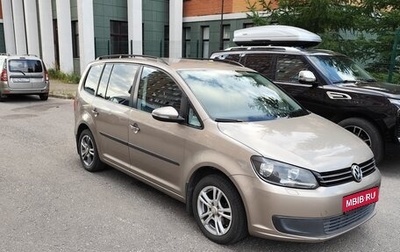 Volkswagen Touran III, 2011 год, 1 000 000 рублей, 1 фотография